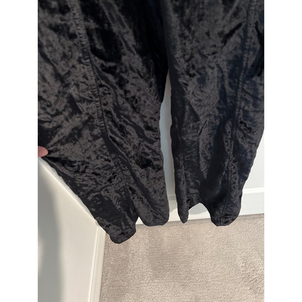 Free People 90s Forever Overalls – Size Small – Black Crushed Velvet - Picture 3 of 7